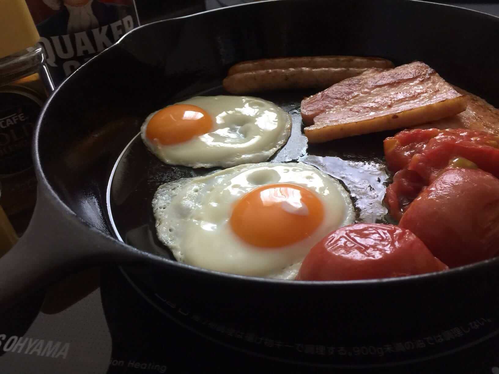 Simple guide to the pros and cons of cast iron cookware.